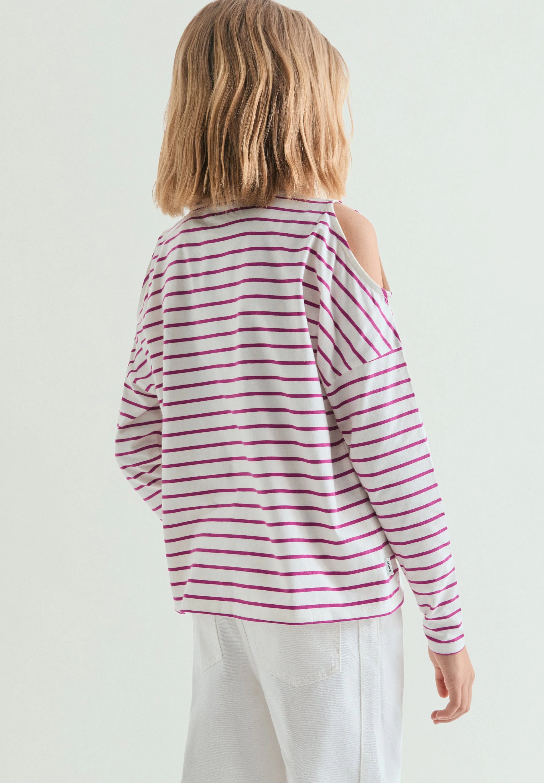 T-SHIRT ÀS RISCAS COM ABERTURA - Image 5