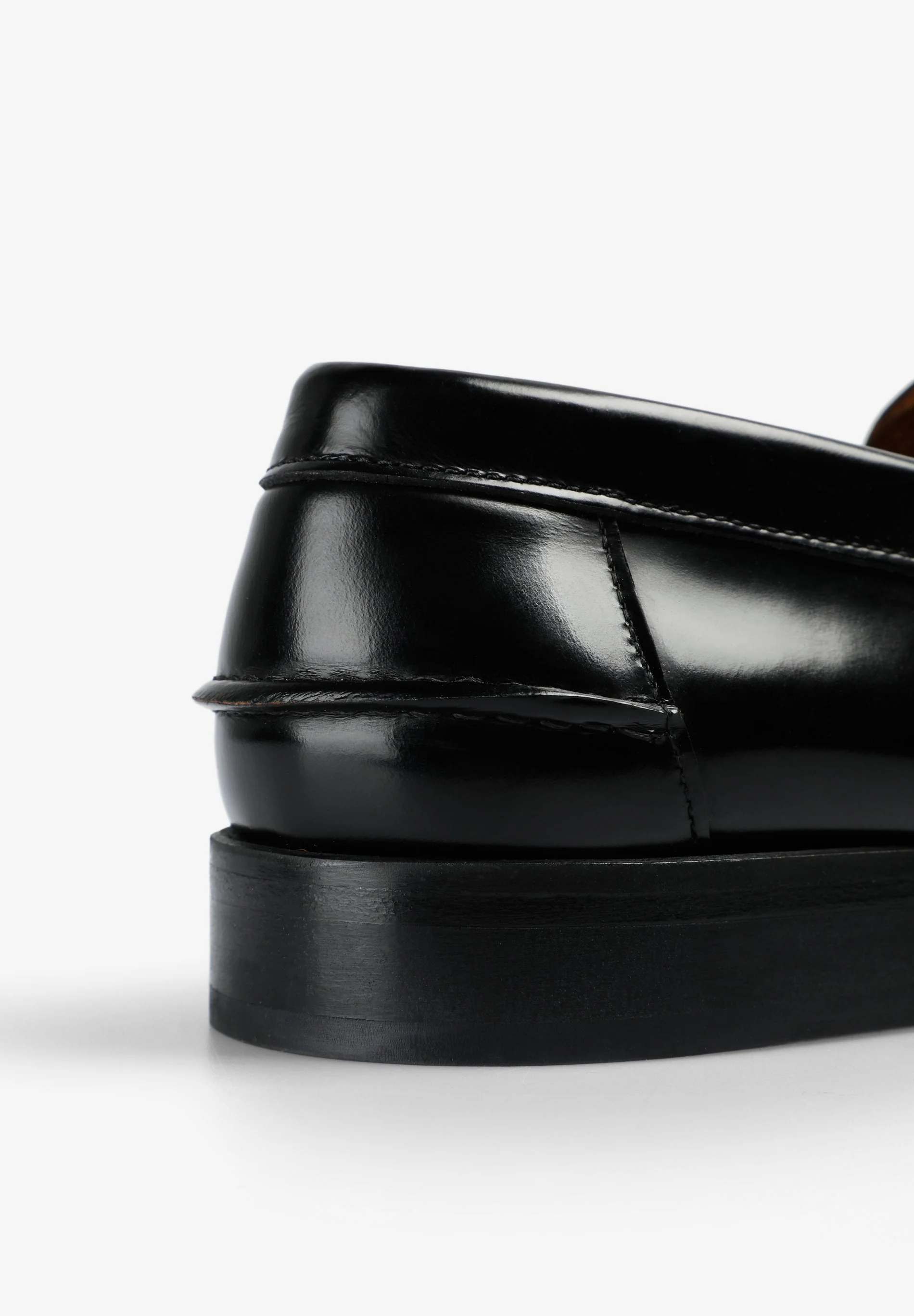 MOCASSINS EM PELE COM FIVELA - Image 5