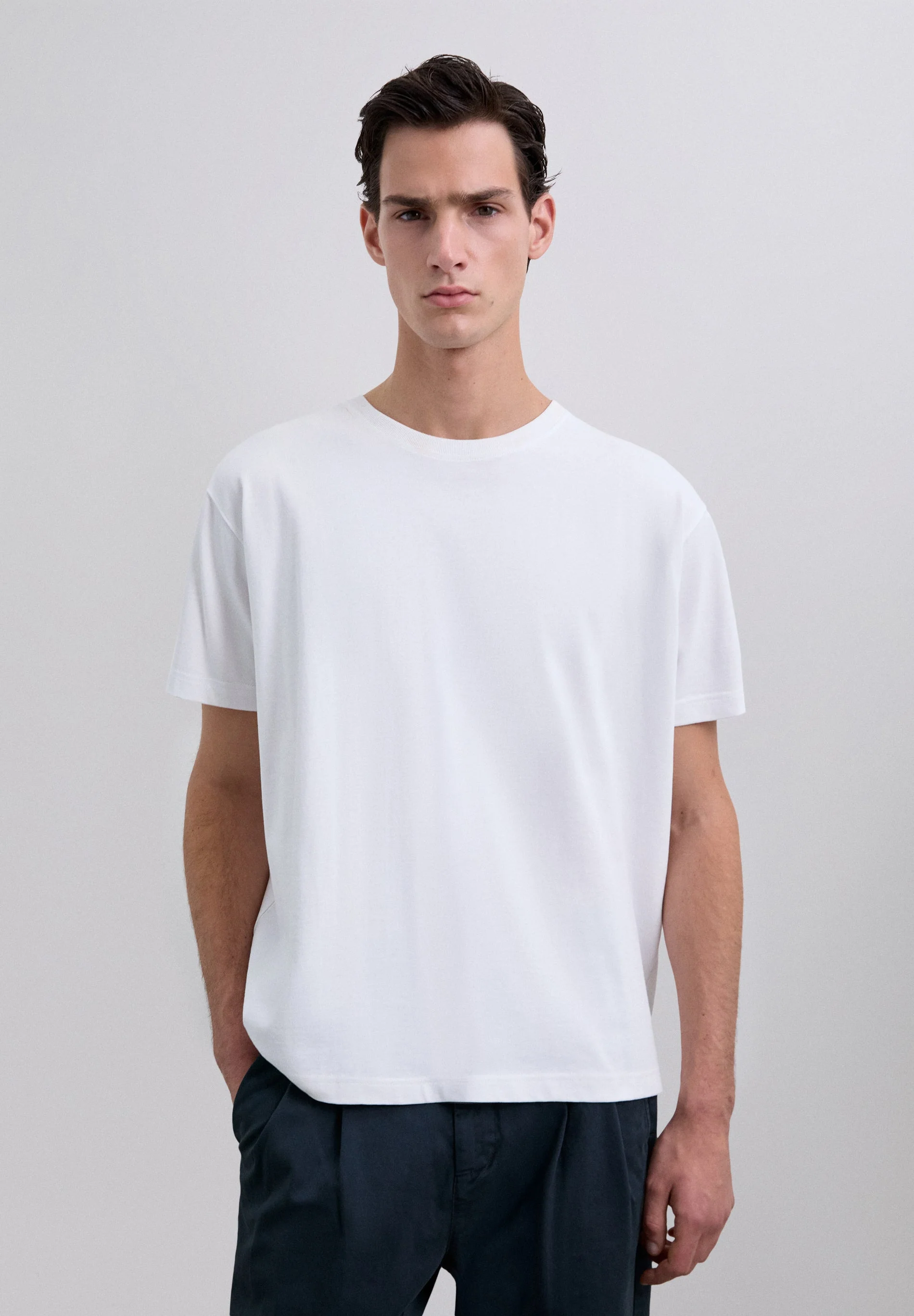 T-SHIRT HEAVY WEIGHT DE ALGODÃO - Image 3